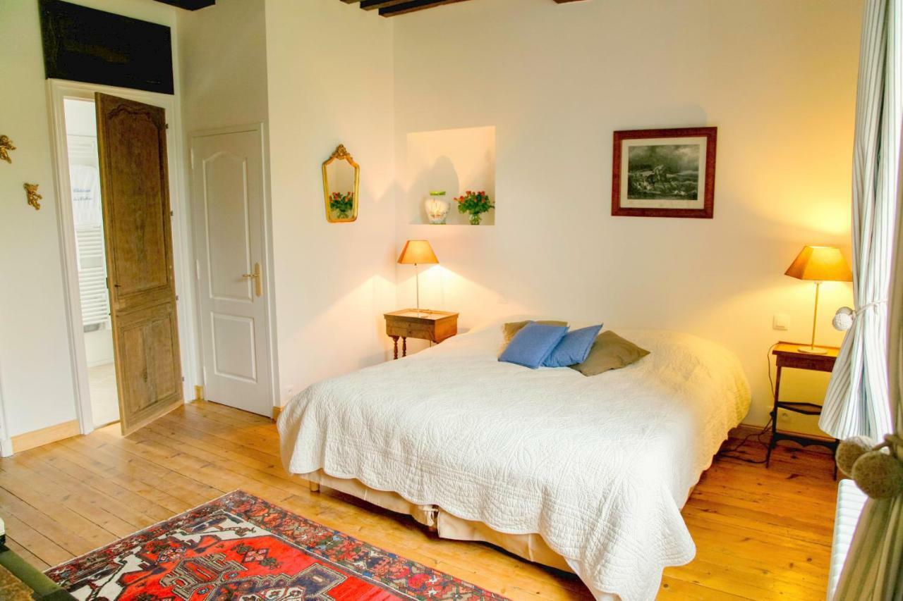 Bed & Breakfast Chateau Les Cedres Bretteville-l'Orgueilleuse Exterior foto