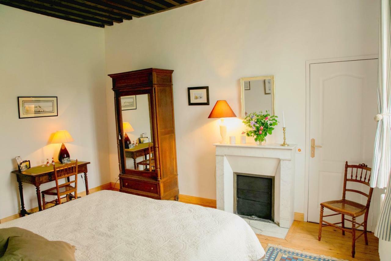 Bed & Breakfast Chateau Les Cedres Bretteville-l'Orgueilleuse Exterior foto