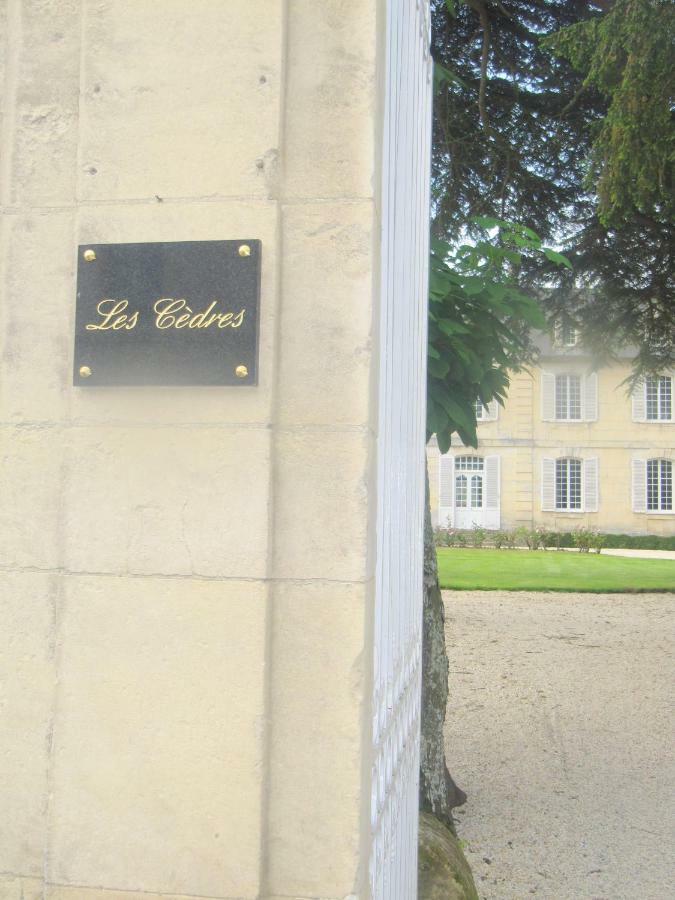 Bed & Breakfast Chateau Les Cedres Bretteville-l'Orgueilleuse Exterior foto